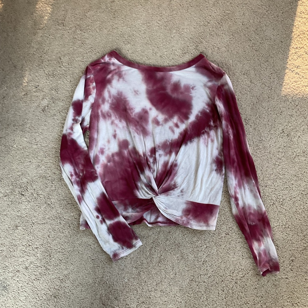 🪸 Burgundy and White Tie-Dye Twist Longsleev